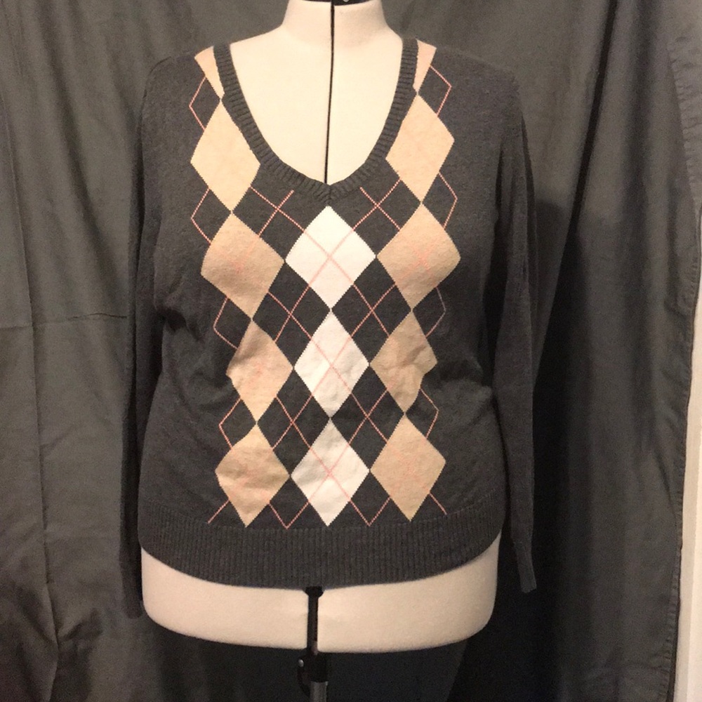 IZOD gray sweater